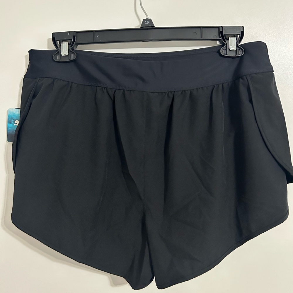 puma sport short. Color black Size XXL . New with tag